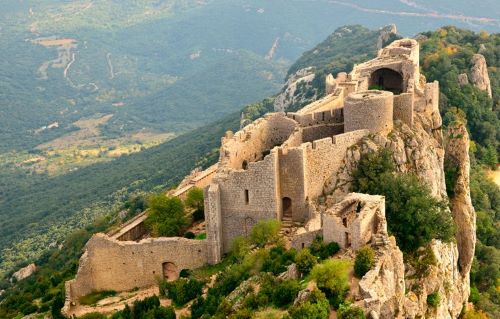 Chateau de Montsegur  Perancis - tempat Terkutuk