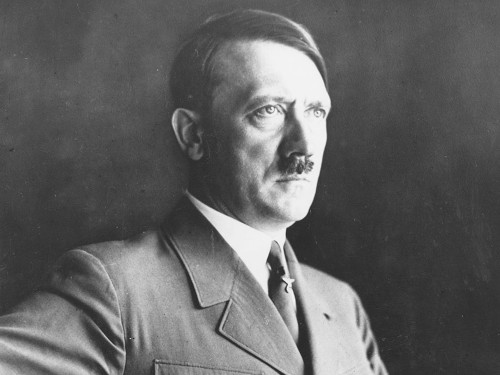 Benarkah Adolf Hitler Mengakhiri Hidupnya di Indonesia?