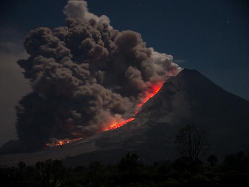 Apa yang Terjadi Jika 129 Gunung Api di Indonesia Meletus Secara Bersamaan?