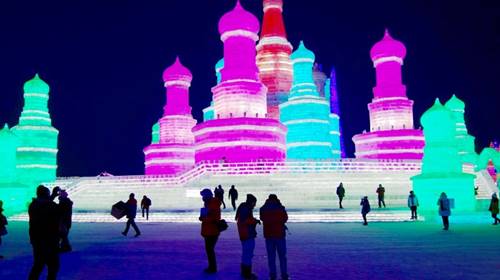 festival harbin yang berwarna-warni di Cina