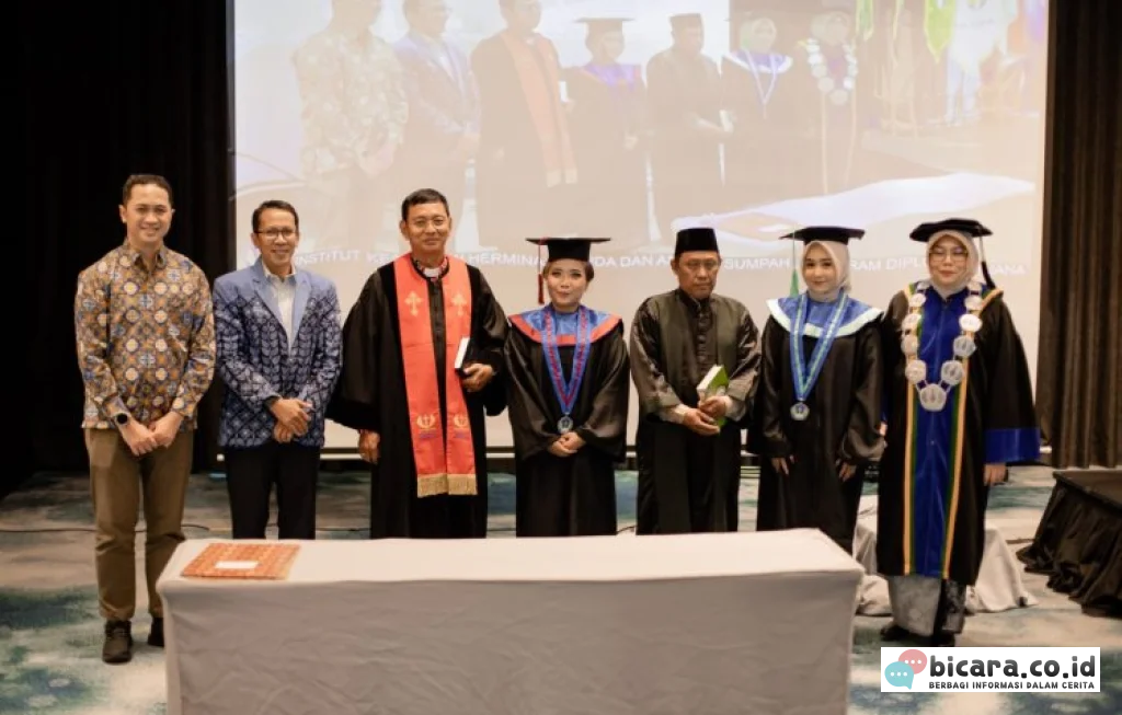 Angkat Sumpah Wisuda Hermina