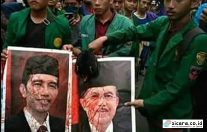Mahasiswa UNJ Demo