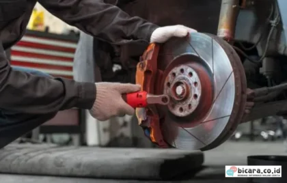 bearing roda mobil rusak