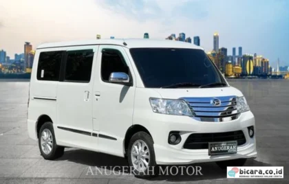 mobil bekas Daihatsu Luxio